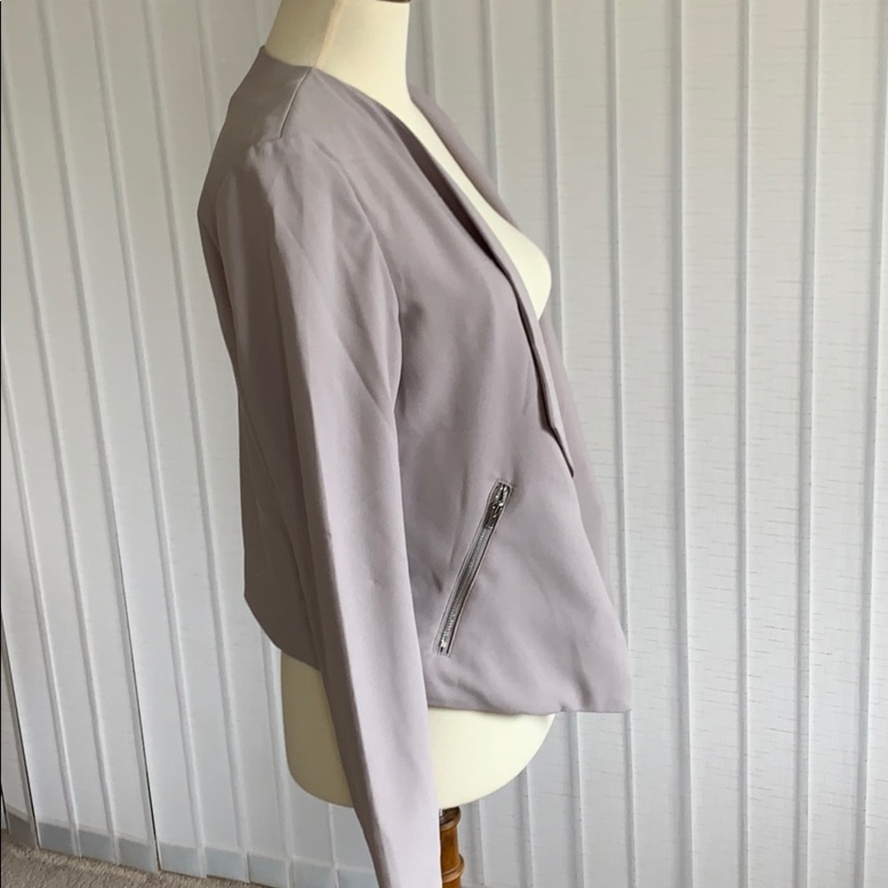 H&M blazer 💗 - Picture 2 of 6